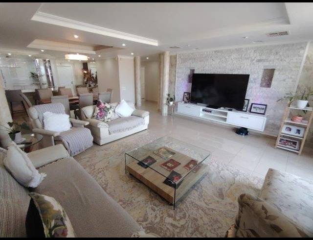 3 BEDROOM APARTMENT FOR SALE IN UMHLANGA CENTRAL